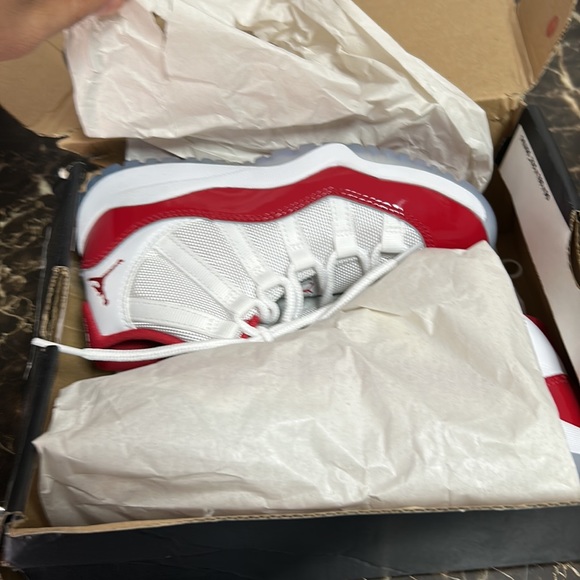 Jordan 11 - Picture 6 of 6